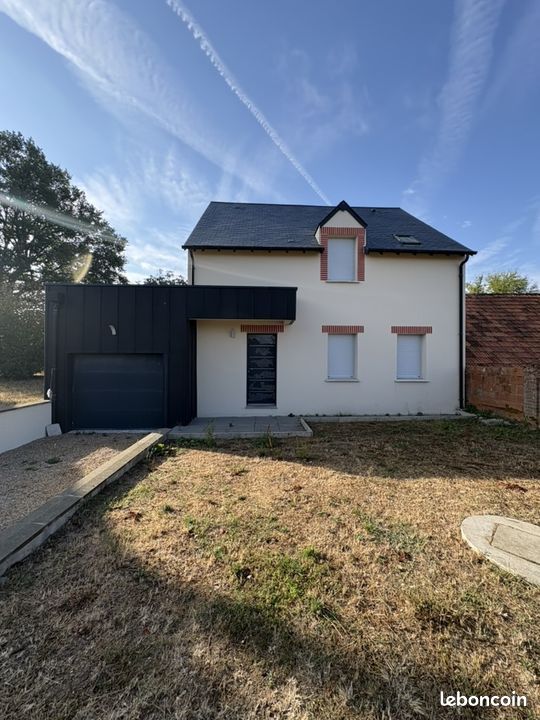 Maison 5 pièces 135 m² · à La Ferté-Saint-Aubin · 135 m² · 290 000 €