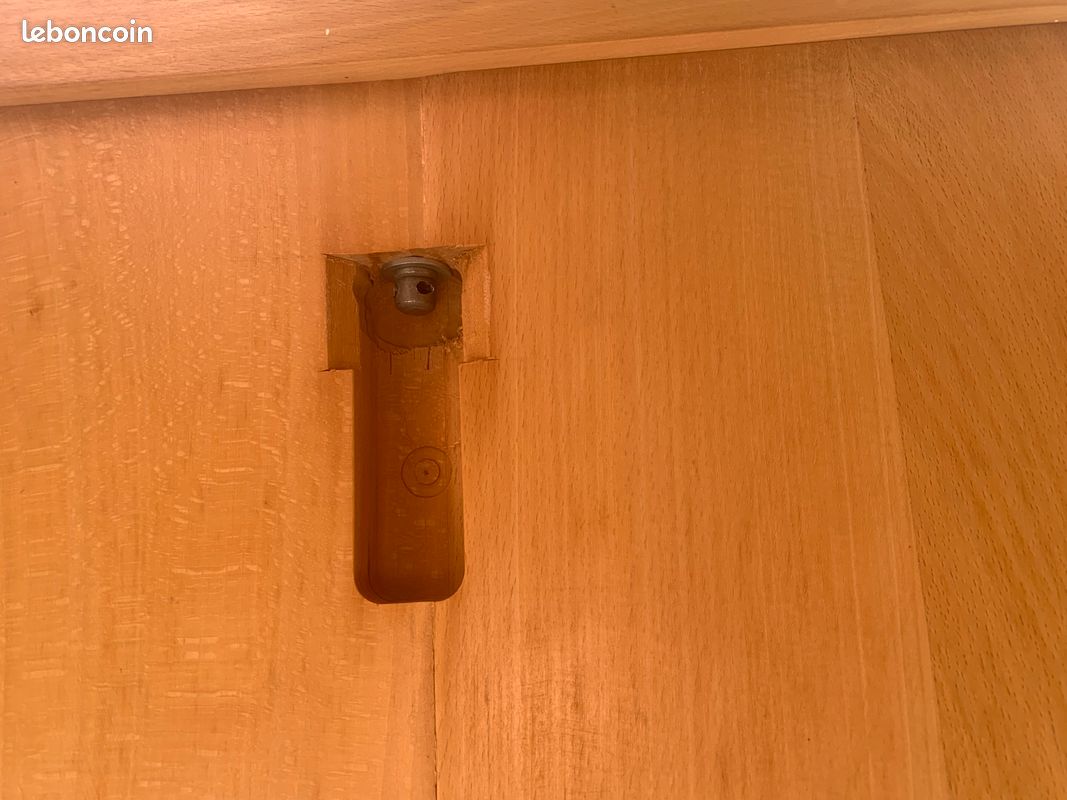Table et bancs en bois massif (image 7)