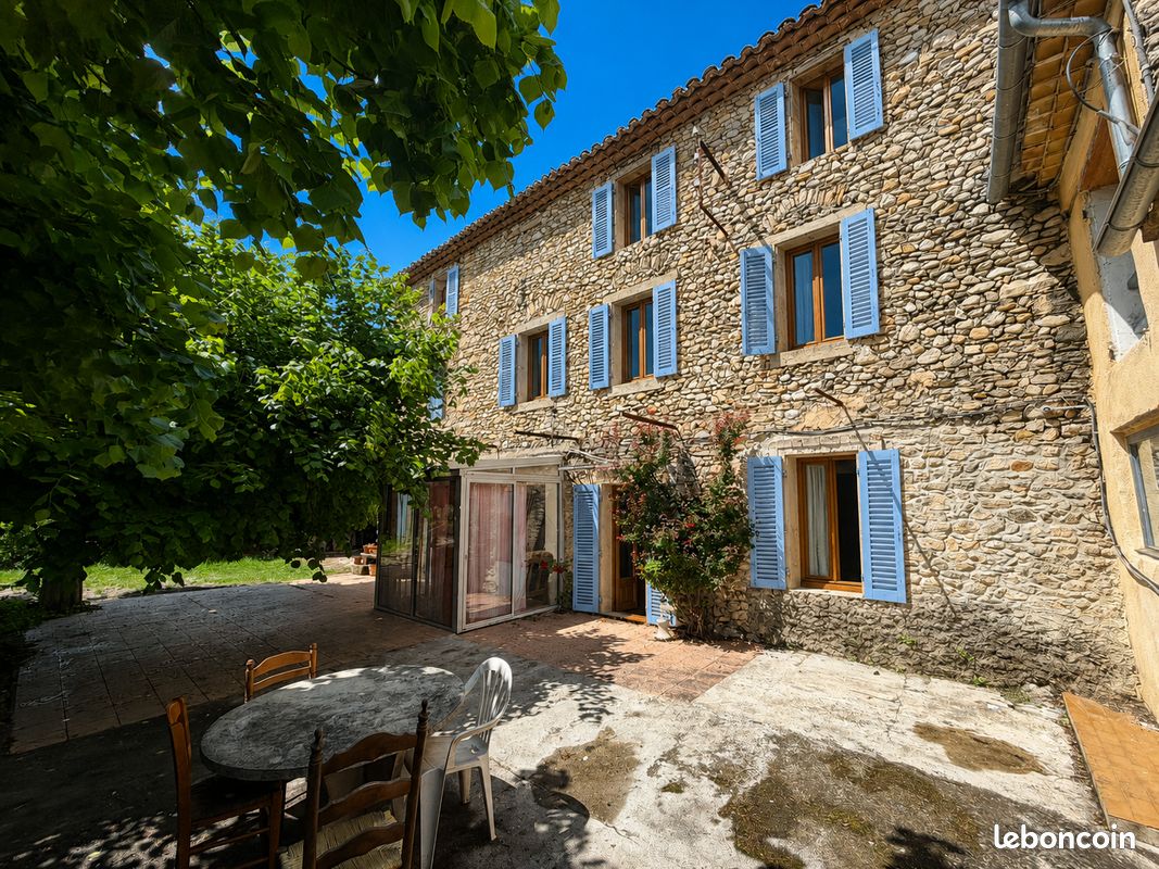 Maison 5 pièces 140 m² · à Crestet · 140 m² · 249 000 €