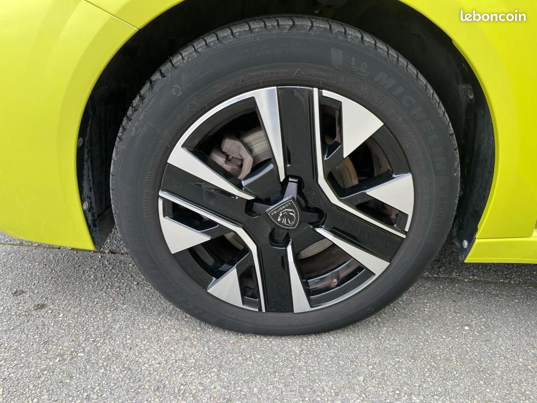 Peugeot 208 1.2 100CH ALLURE BVM6 (image 6)