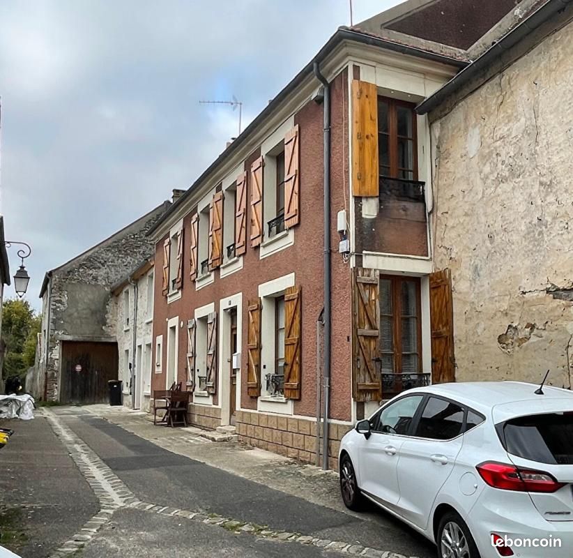 Maison 5 pièces 125 m² · à Champeaux · 125 m² · 215 000 €