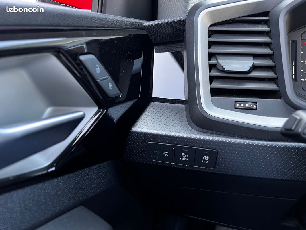 AUDI A1 SPORTBACK 1.0 30 TFSI 110ch ADVANCED 2 - Boite Auto - Carplay - Virtual Cockpit (image 24)