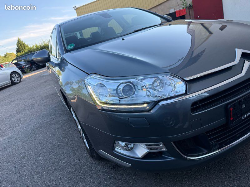 Citroen C5 2,0 HDI 163ch Exclusive / Automatique / 2011 (image 10)