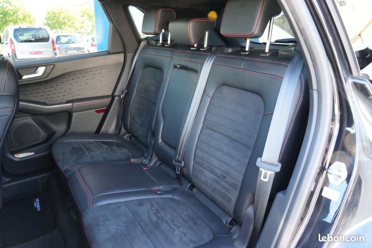 FORD Kuga III 1.5 ECOBLUE 120 ST-LINE X (image 28)