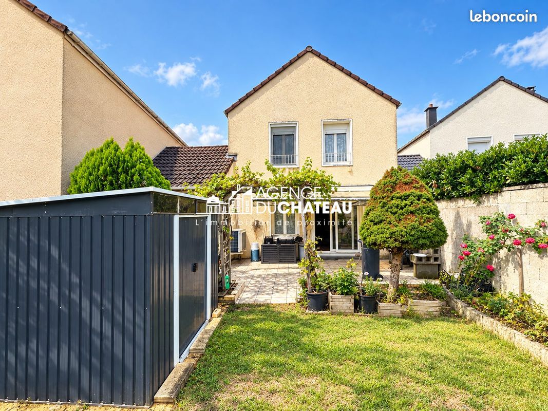 Maison 4 pièces 90 m² · à Nandy · 90 m² · 304 900 €