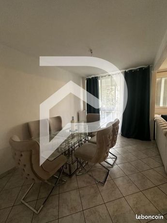 https://img.leboncoin.fr/api/v1/lbcpb1/images/7b/e1/a5/7be1a510c67639626b7a3511afcbcaa7931074a3.jpg?rule=ad-image