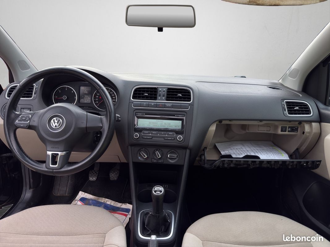 VOLKSWAGEN POLO 1.6 TDI 90 CR FAP Confortline (image 13)