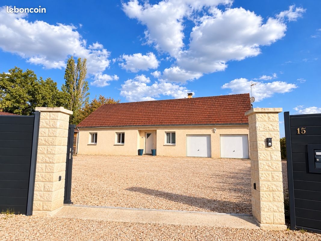 Maison 4 pièces 110 m² · à La Chapelle de Bragny · 110 m² · 230 000 €