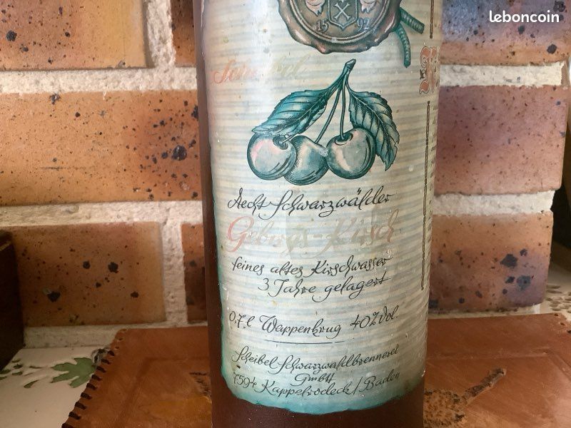 Bouteille ancienne en grès (image 2)
