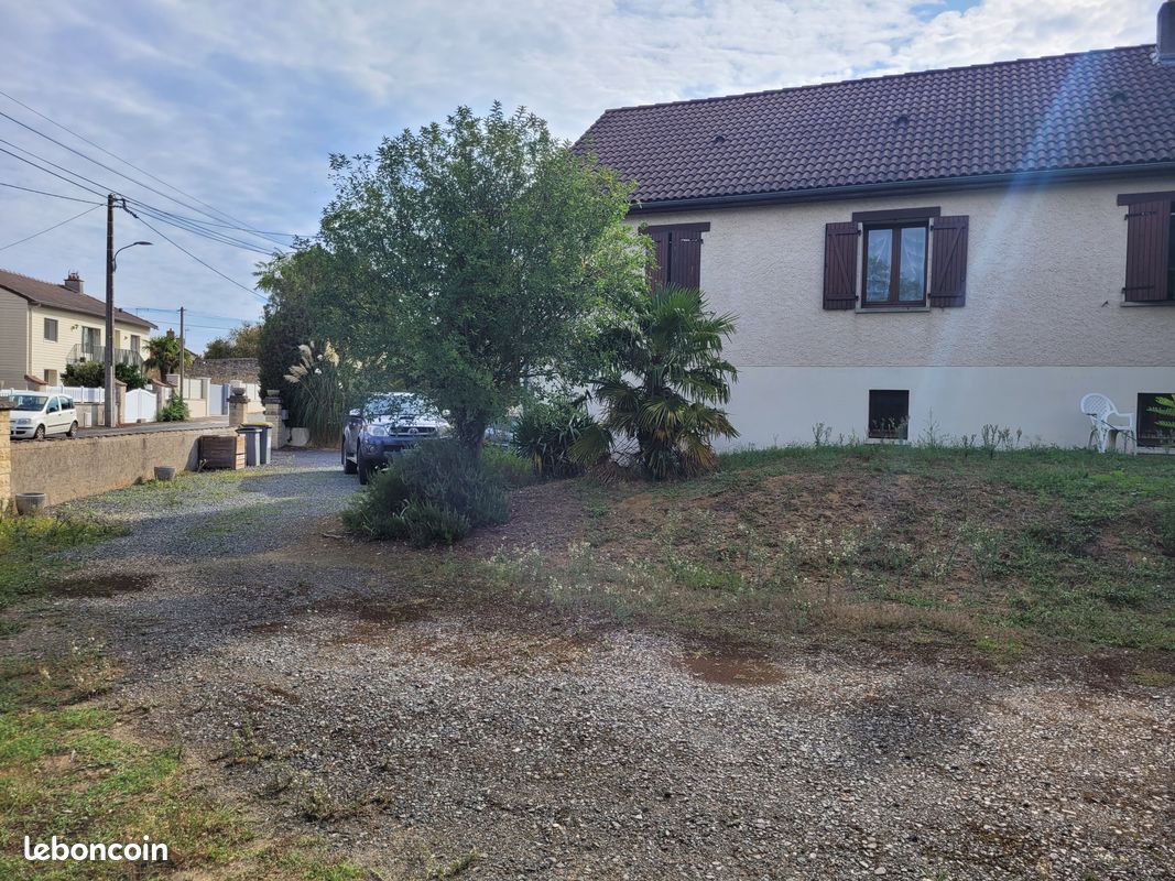 Maison 8 pièces 170 m² · à Jaunay-Marigny · 170 m² · 290 500 €