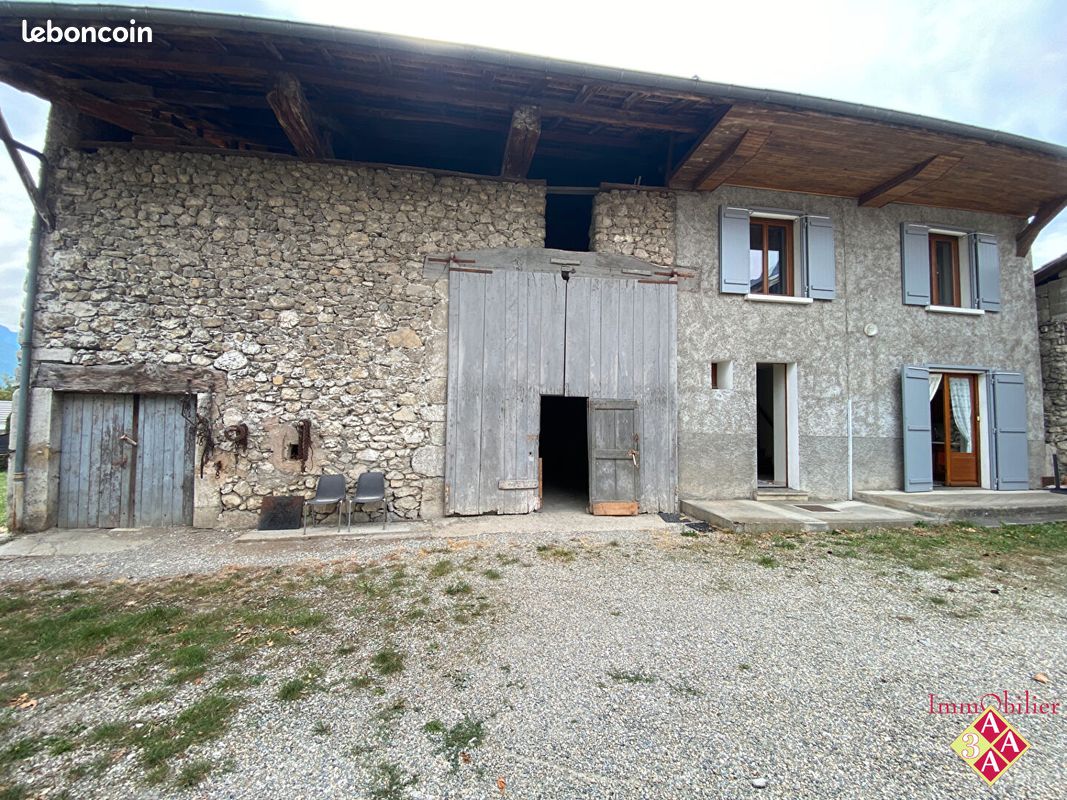 Maison 5 pièces 154 m² · à Bernin · 154 m² · 572 000 €