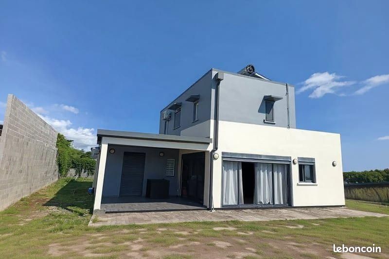 Maison 5 pièces 151 m² · à Sainte-Marie · 151 m² · 550 000 €