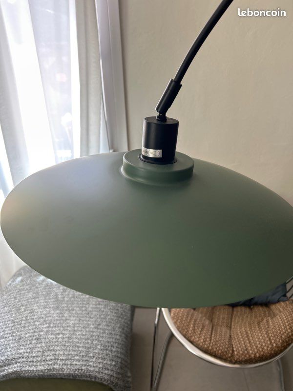 Lampadaire avec tablette (image 3)