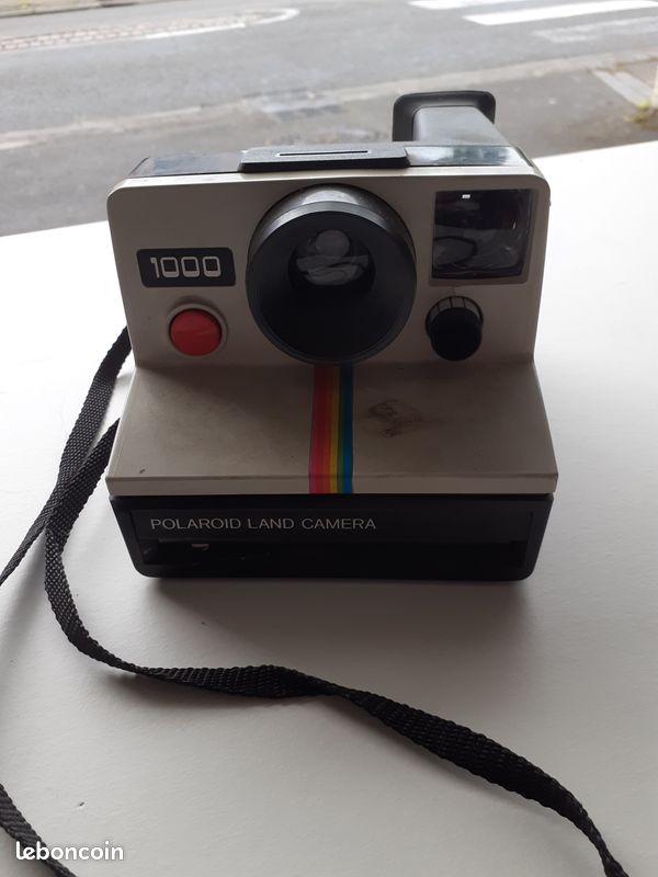 Appareil photo polaroïd des années 80 - Canada