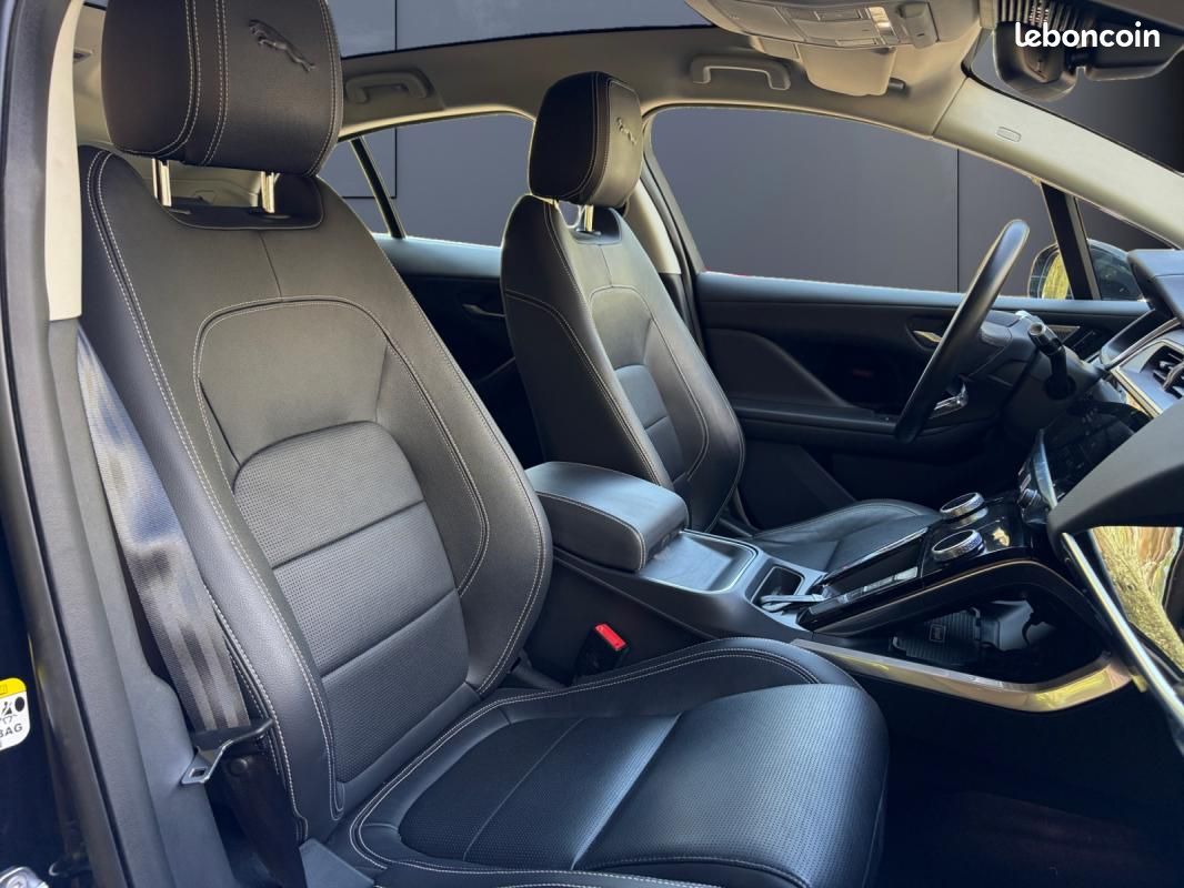 Jaguar I-PACE SE EV400 ch /Carplay/Toit panoramique/Cuir étendu/Caméra 360/Son meridian (image 14)