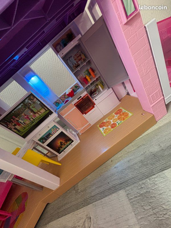 Maison de barbie (image 3)