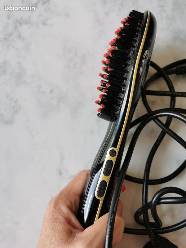 Brosse lissante chauffante (image 2)