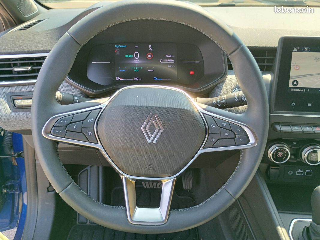 RENAULT Clio E-Tech full hybrid 145 ch GSR2 Techno (image 15)