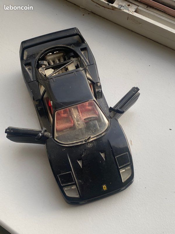 Modèle Réduit Ferrari F40 1987 - Échelle 1/24 Bburago - Japon - État Comme Neuf