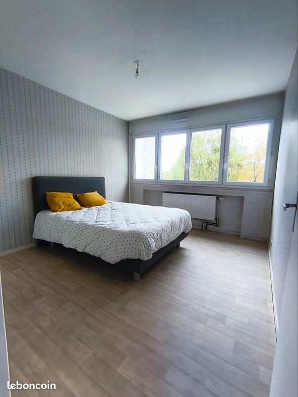 Appartement 3 pièces 70 m² · à Villars · 70 m² · 75 000 €