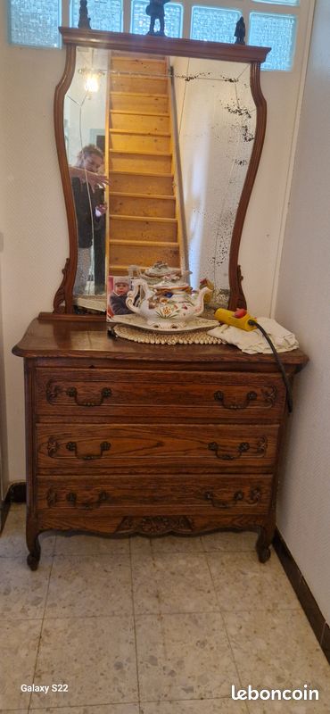Meuble a tiroirs avec mirroir (image 1)