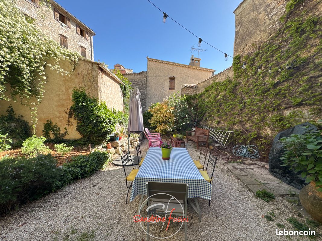 Maison 5 pièces 138 m² · au Broc · 138 m² · 388 000 €