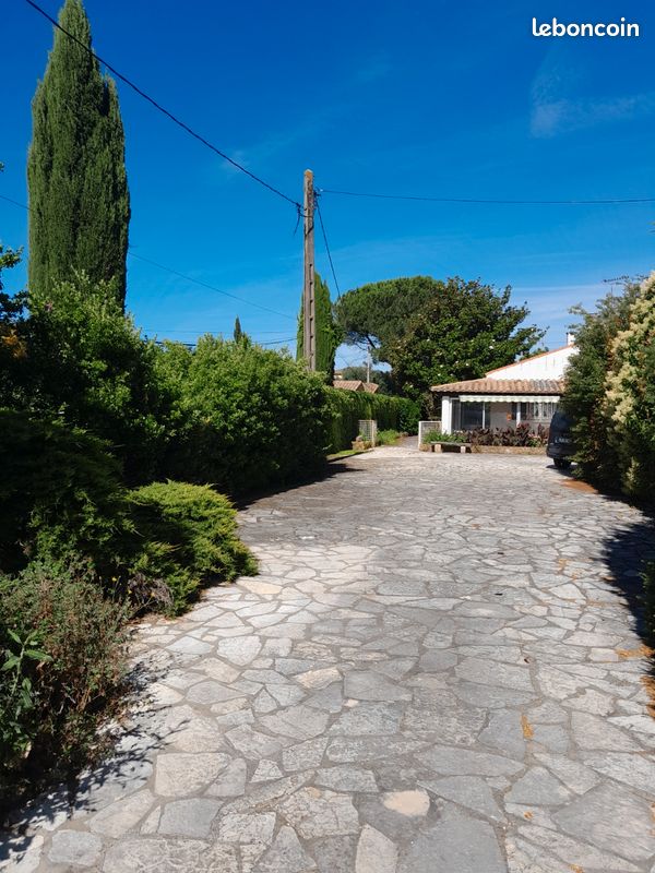 Maison 6 pièces 140 m² · à Redessan · 140 m² · 328 000 €