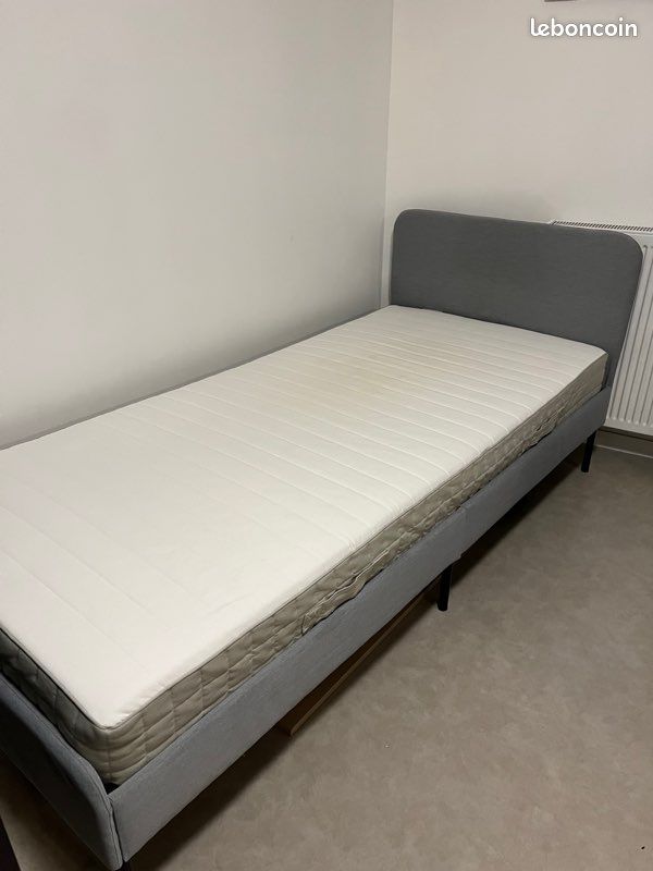 Lit + sommier à lattes + matelas IKEA (image 8)