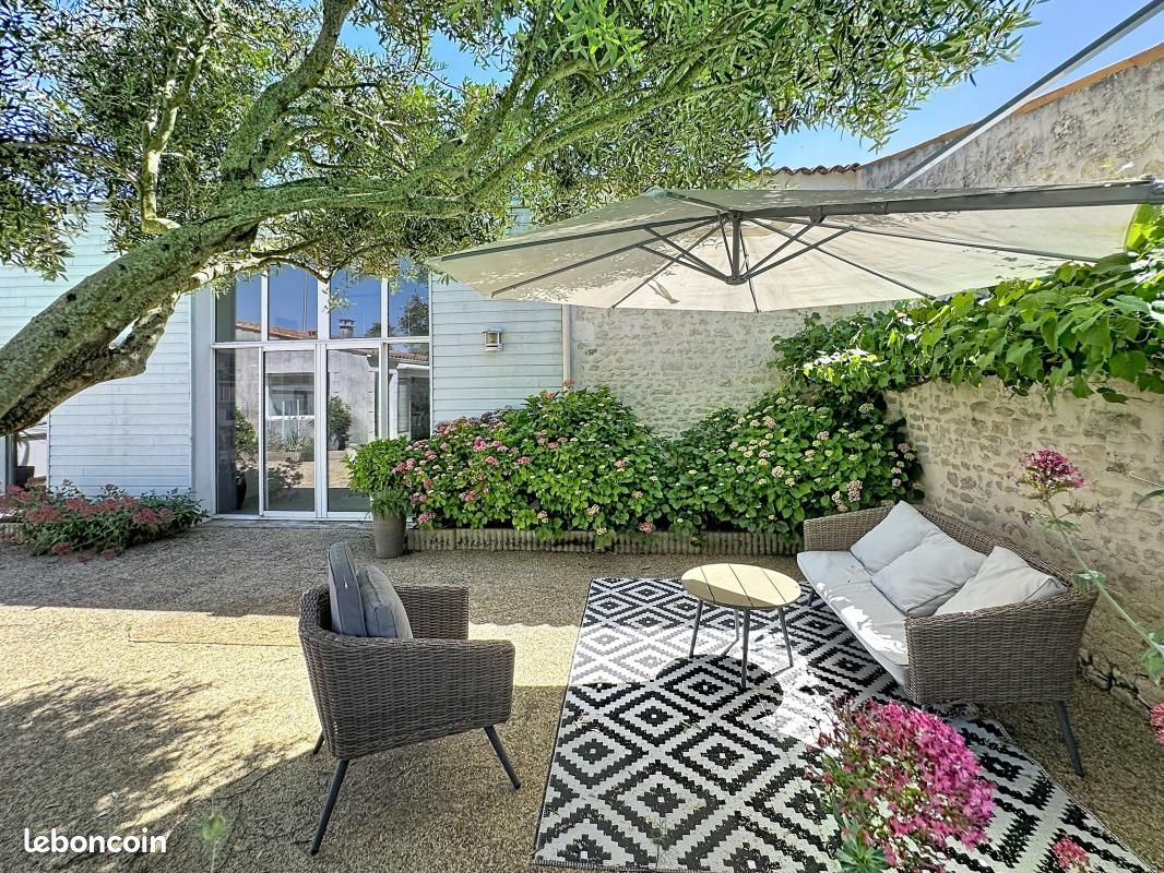 Maison 6 pièces 223 m² · à Marsilly · 223 m² · 867 000 €