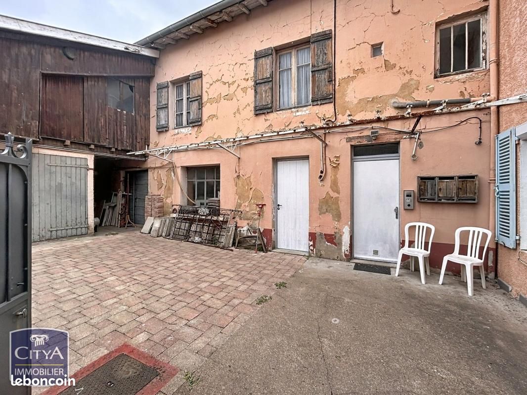 Immeuble 154 m² · à Mâcon · 154 m² · 256 000 €