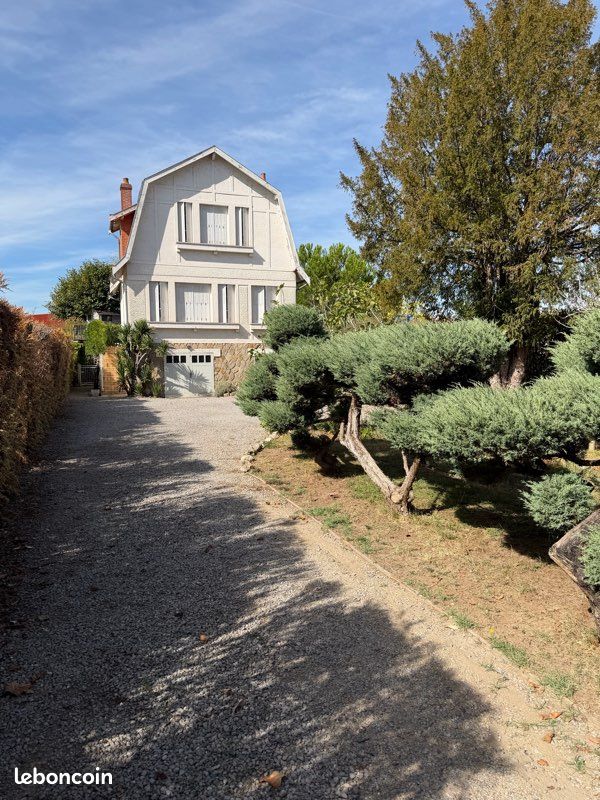 Maison 4 pièces 100 m² · à Moulins · 100 m² · 820 €/mois