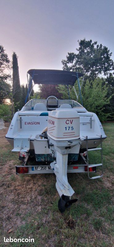 Four Winns Sundowner 195 – Johnson 175 CV – Remorque double essieu (image 3)