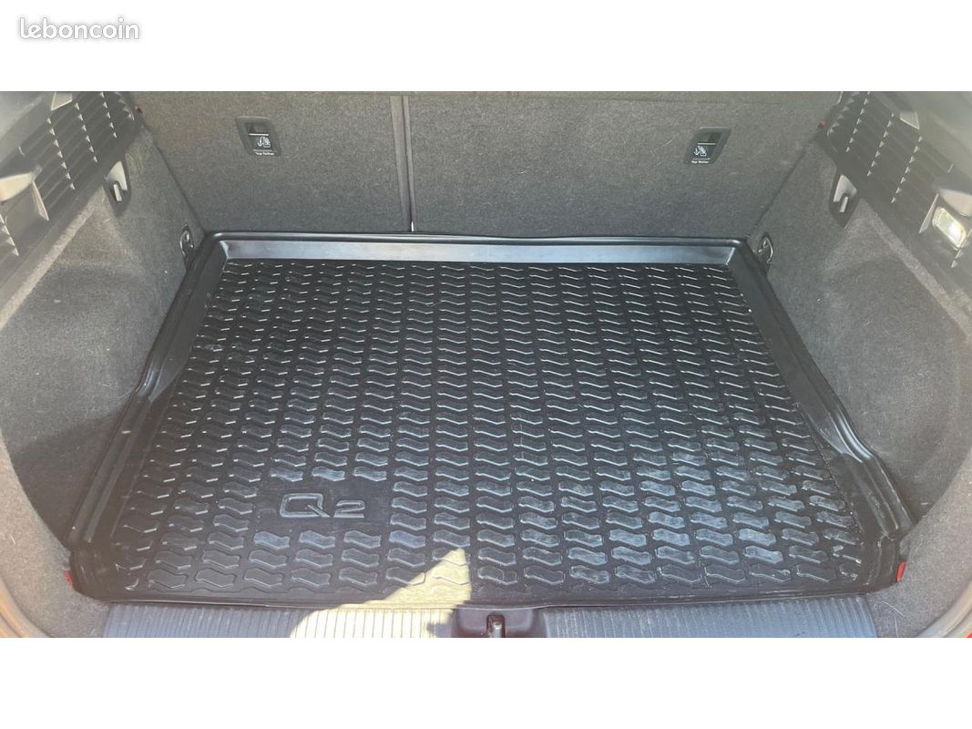 AUDI Q2 1.4 TFSI ESSENCE 150 BVA S Line - CAMERA DE RECUL / SIEGES CHAUFFANTS / BLUETOOTH (image 36)