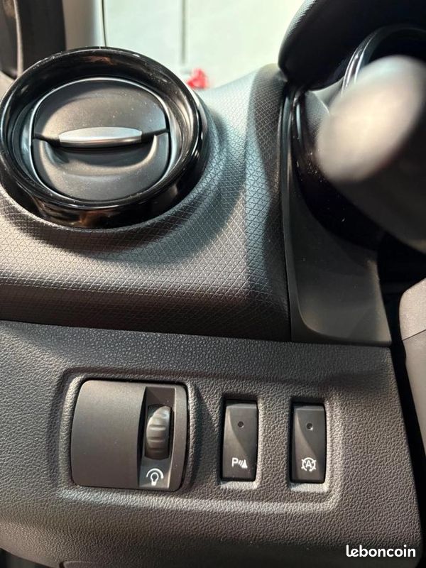Renault Clio IV 1.5 DCI 90CH / INTENS / LED / CLIM AUTO / KIT DISTRIB NEUF (image 19)