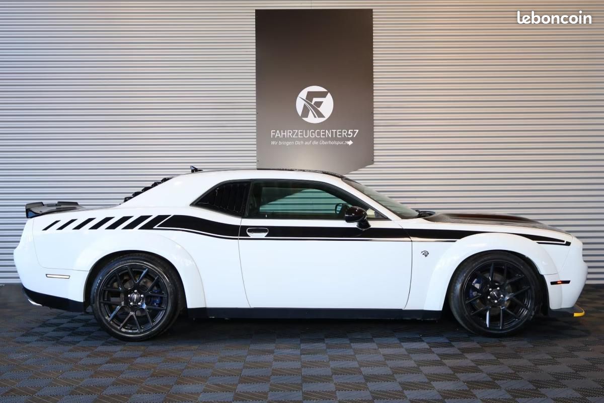 Dodge Challenger R/T HEMI 5.7L/ WIDE BODY/CIEL ÉTOILÉ (image 7)