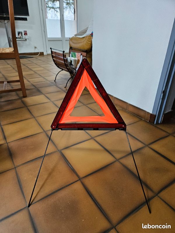 Triangle de presignalisation (image 1)