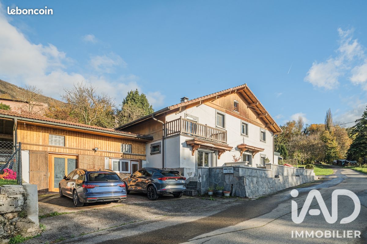 Propriété 5 pièces 234 m² (image 18)