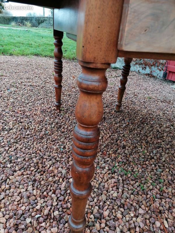 Table ovale en bois avec rabat (image 3)