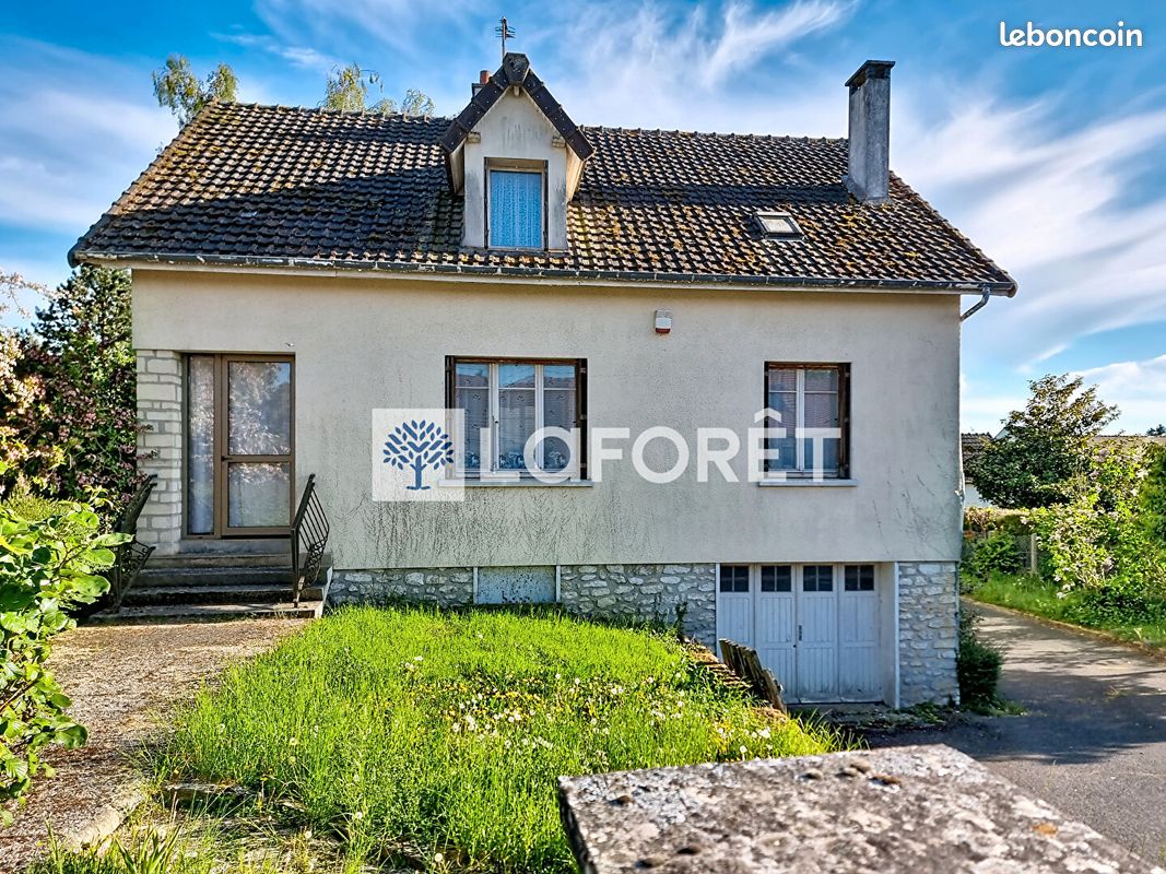 Maison 6 pièces 114 m² · à Jouy-le-Châtel · 114 m² · 212 000 €