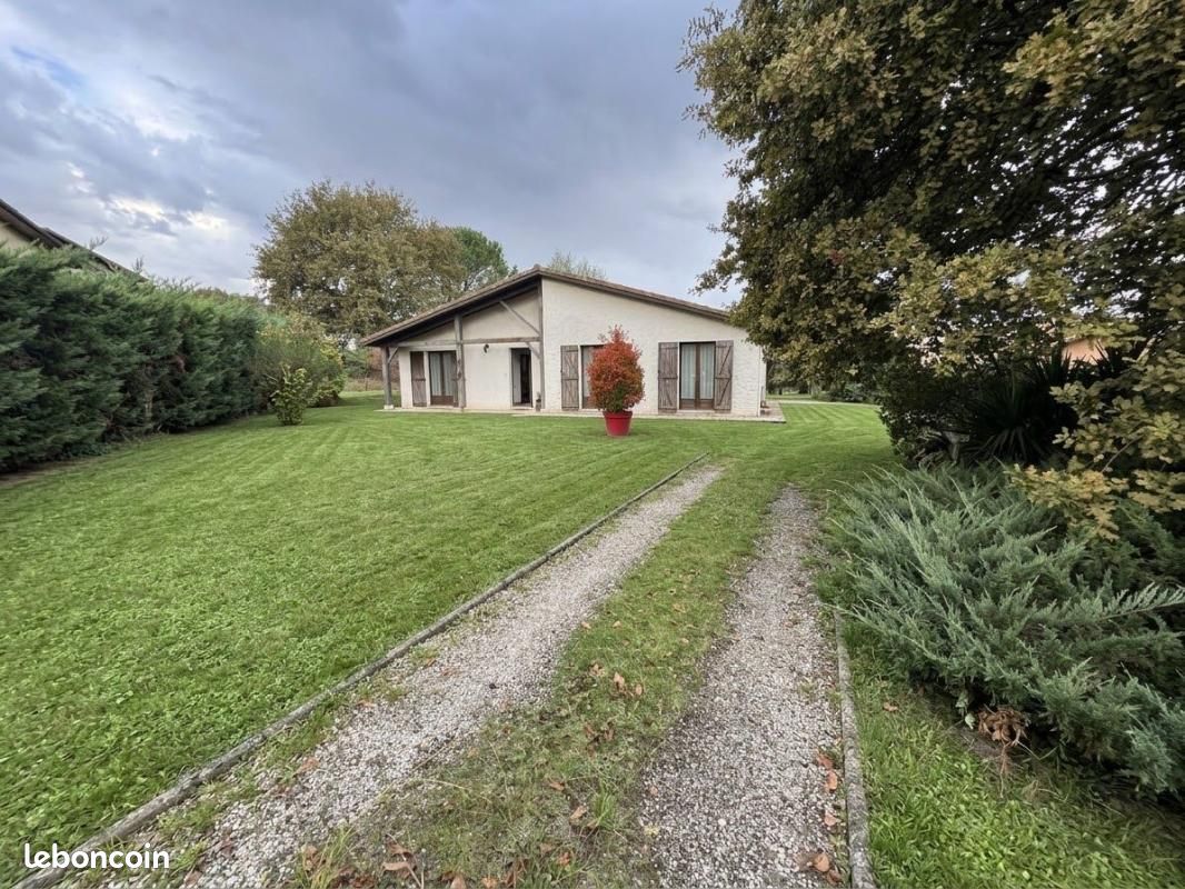 Maison 4 pièces 117 m² · à Saint-Pierre-du-Mont · 117 m² · 181 000 €