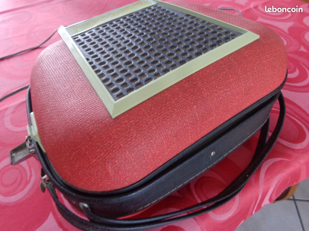 Tourne-disque Premio avec piles vintage