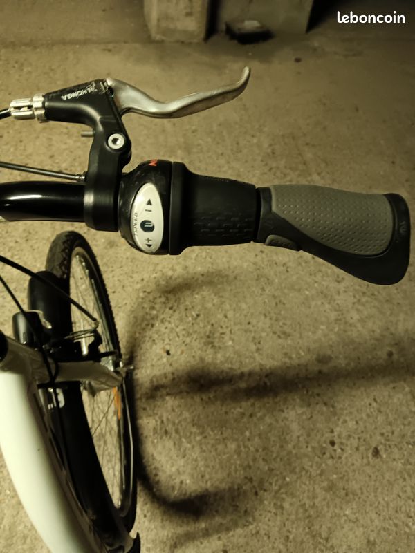Vélo ville blanc femme 26" col de cygne marque DURET - GELIANO (image 6)
