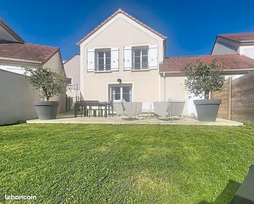 Maison 4 pièces 80 m² · à Thiverval-Grignon · 80 m² · 410 000 €