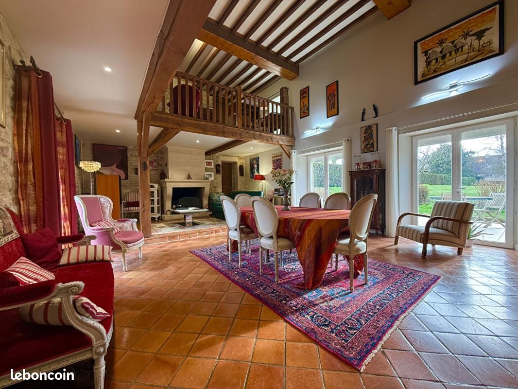 Maison 8 pièces 220 m² · à Carcagny · 220 m² · 620 000 €