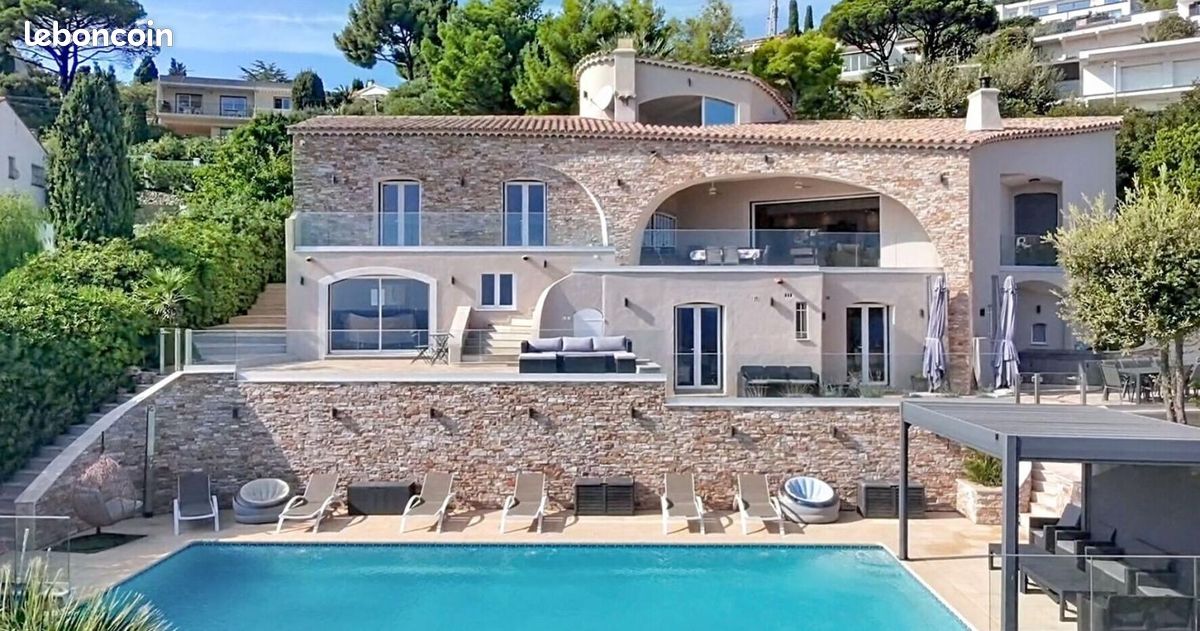 Maison 7 pièces 254 m² · à Roquebrune-sur-Argens · 254 m² · 5 950 000 €