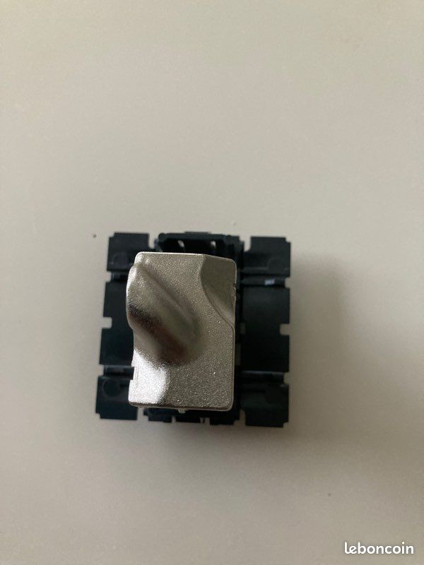 Prise RJ 45 Legrand cat 6 ref 67396 (image 4)