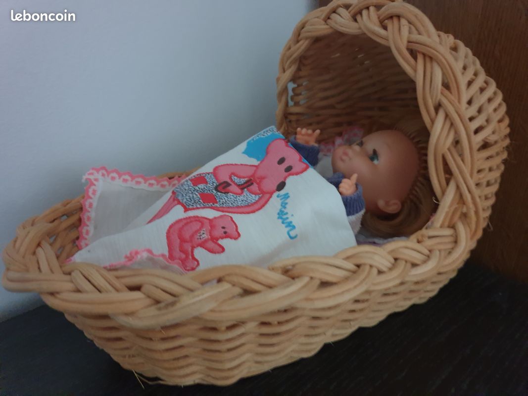 ANCIEN PETIT COUFFIN En Osier, Avec Sa Poupée, Vintage Longueur Du Couffin 40 Cm EUR 39,90