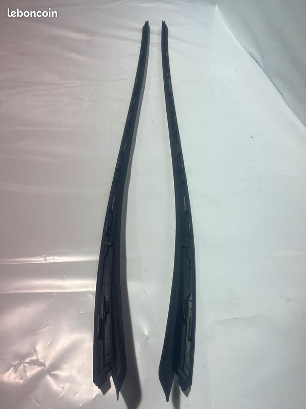 EMagTech Lot De 2 Clips Garniture Pare-Brise 1622750180 Compatibles Peugeot 3008