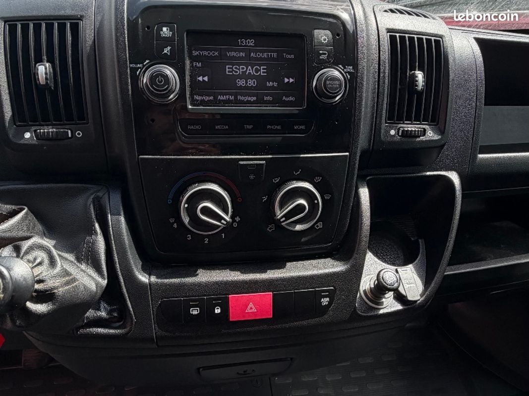 CITROEN JUMPER FOURGON TOLE 35 L3H3 BLUEHDi 140 SS BVM6 CONTROL (image 13)