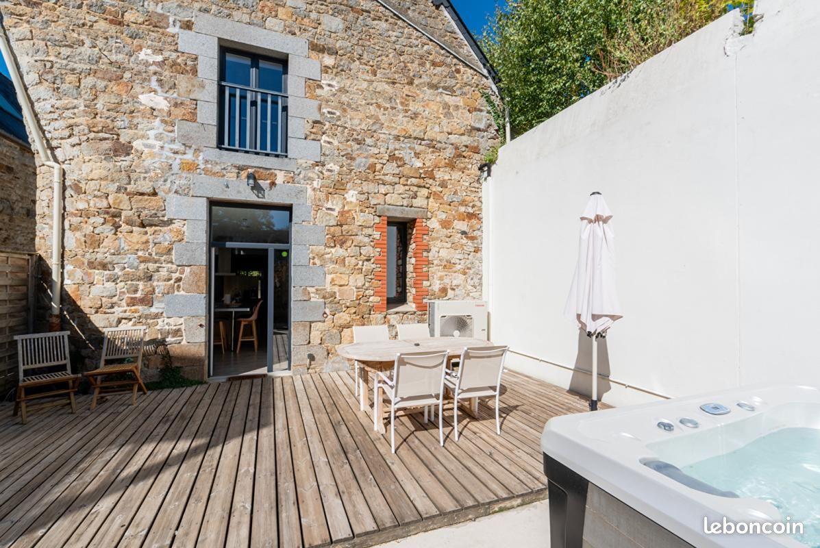 Maison 5 pièces 172 m² · à Dol-de-Bretagne · 172 m² · 449 000 €